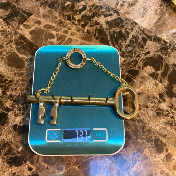 Brass Skeleton Key Hanger - Picture 7 of 7